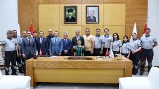  Başkan Alemdar çalışma arkadaşlarıyla bayramlaştı