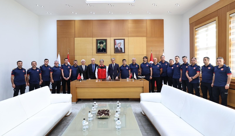 Başkan Alemdar, İtfaiyeciler ile buluştu