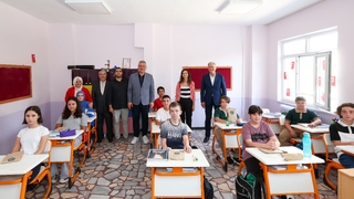 Başkan Çelik Fatma Özkan İlköğretim Okulu'nu ziyaret etti