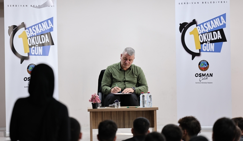 Başkan Çelik Liseli gençler ile buluştu