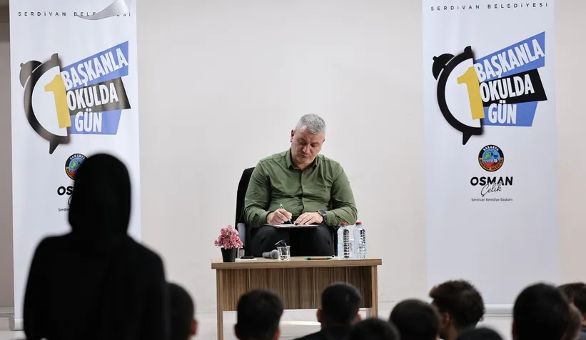 Başkan Çelik Liseli gençler ile buluştu