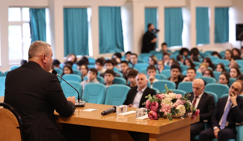 Başkan Çelik öğrencilerle buluştu