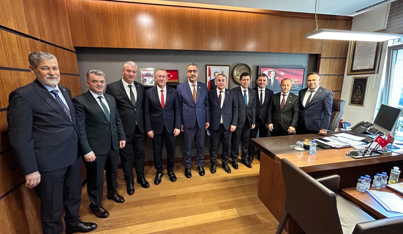 Başkan Çelik'ten yoğun temaslar