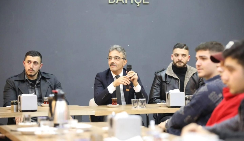 Başkan Dinç gençlerle buluştu