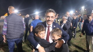 Başkan Dinç turnuvanın kapanışı programına katıldı