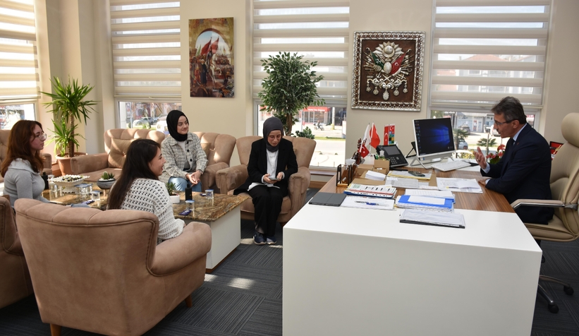 Başkan Dinç, üniversite öğrencileri ile bir araya geldi