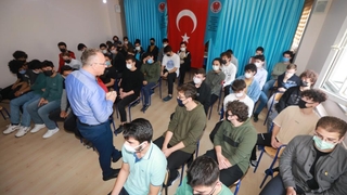 Başkan Işıksu, öğrencilerle bir araya geldi