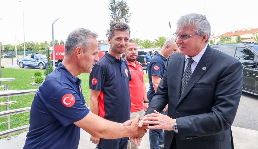 Başkan Yüce itfaiyecilerle buluştu