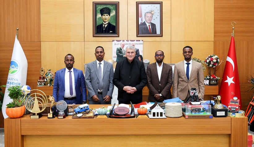 Başkan Yüce Mogadişu heyetini ağırladı