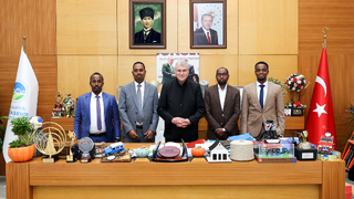 Başkan Yüce Mogadişu heyetini ağırladı