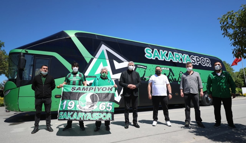 Başkan Yüce, Sakaryaspor'u Play Off için Van'a uğurladı