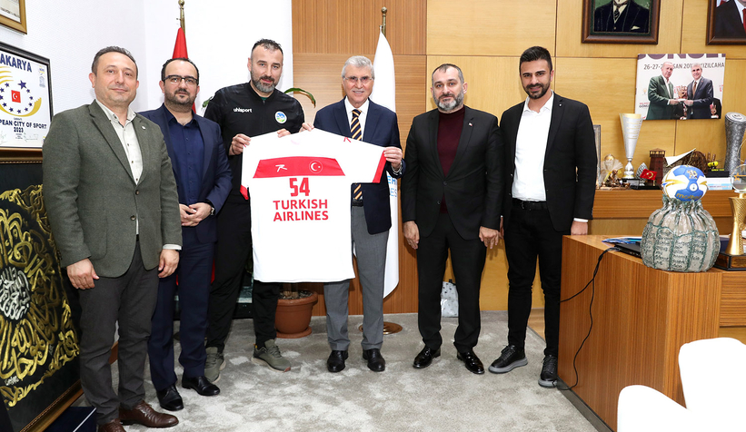 Başkan Yüce’den hentbol takımına başarı mesajı