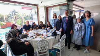 Başkan Yusuf Alemdar eli öpülesi büyüklerle