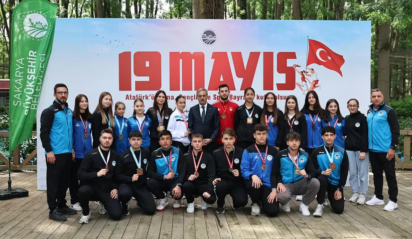 Başkan Yusuf Alemdar, sporun şampiyonlarıyla buluştu