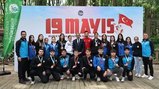 Başkan Yusuf Alemdar, sporun şampiyonlarıyla buluştu