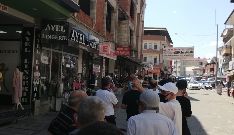 Bayram bitti, ilaç kuyruğu sürüyor