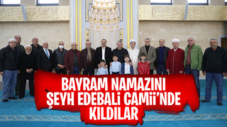 Bayram Namazı'nı Şeyh Edebali Camii’nde kıldılar