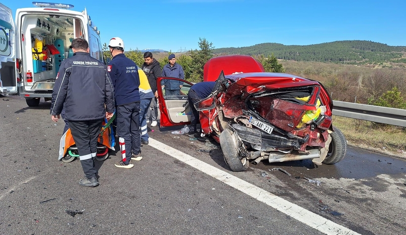 Bayram tatili yolunda kaza: 3 yaralı