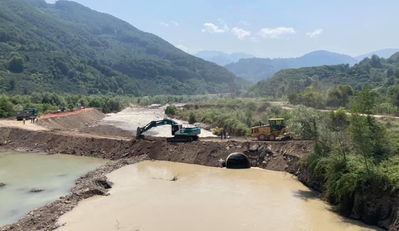 Beldibi köprüsünün yerine geçici köprü yapıldı
