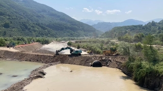 Beldibi köprüsünün yerine geçici köprü yapıldı