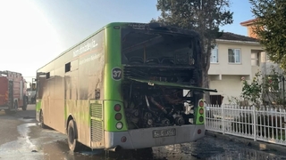 Belediye otobüsü yandı