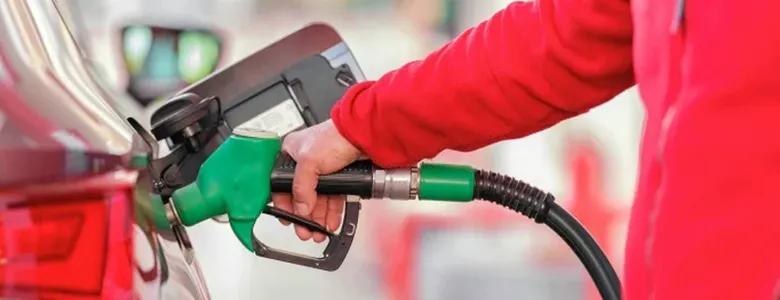 Benzin ve motorine görülmemiş indirim geliyor