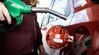 Benzin zammı pompaya yansıdı