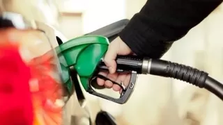 Benzine zam geldi: 40 lirayı geçti