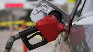 Benzine zam yapıldı