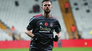 Beşiktaş'a Pjanic'ten kötü haber!