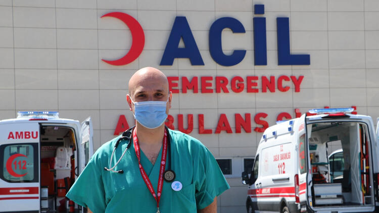 Bilim kurulu üyesi uyardı: Daha sert tedbirler gelebilir