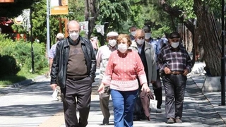 Bilim Kurulu üyesinden 65 yaş üzeri uyarısı