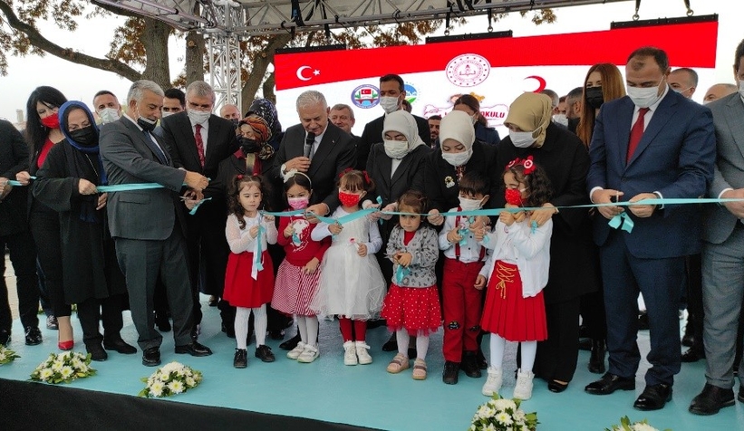 Binali Yıldırım, Anaokulu'nun açılışnı yaptı