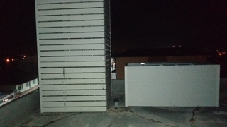 Binanın çatısına gece baz istasyonu kondurdular