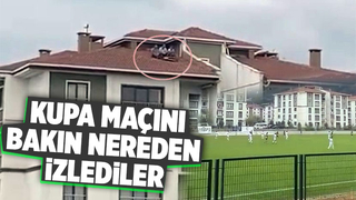 Binanın çatısında tehlikeli maç keyfi