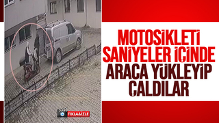Binanın önünden motosikleti saniyeler içinde çaldılar