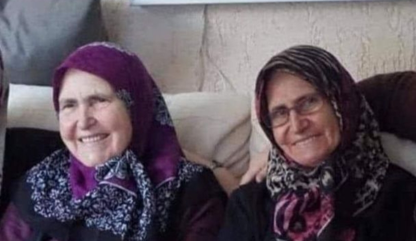 Bir gün arayla vefat ettiler