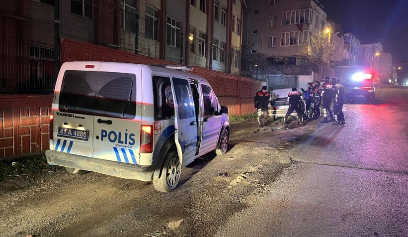 Bir kişiyi silahla vurup polisten kaçtı