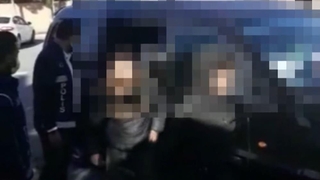 Bir minibüste 16 kaçak göçmen yakalandı