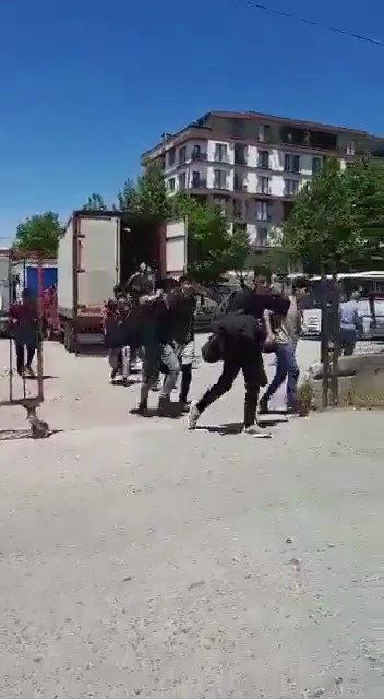 Bir tır dolusu göçmen kaçmıştı; Valilik açıklama yaptı