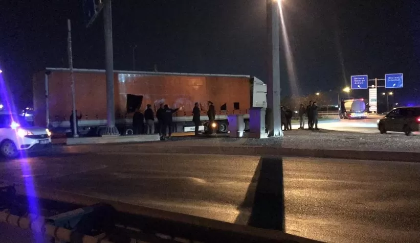 Bir tır dolusu kaçak, kaçmak üzereyken yakalandı
