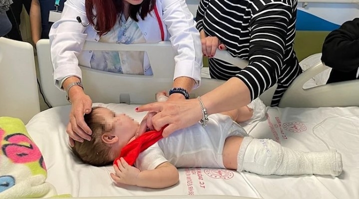 Birce bebek depremin etkisiyle 5’inci kattan düştü