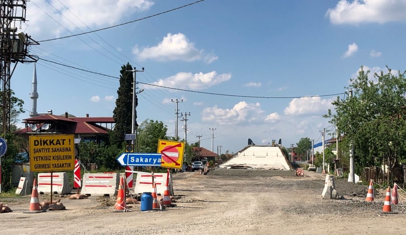 Bitmeyen köprü çileden çıkardı