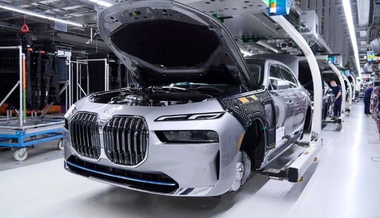 BMW 7 serisinin 2 milyonuncu aracı üretildi