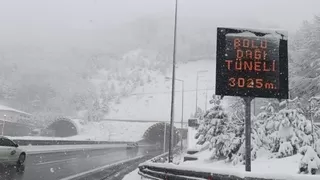 Bolu Dağı'nda kar kalınlığı 15 santimetreye ulaştı