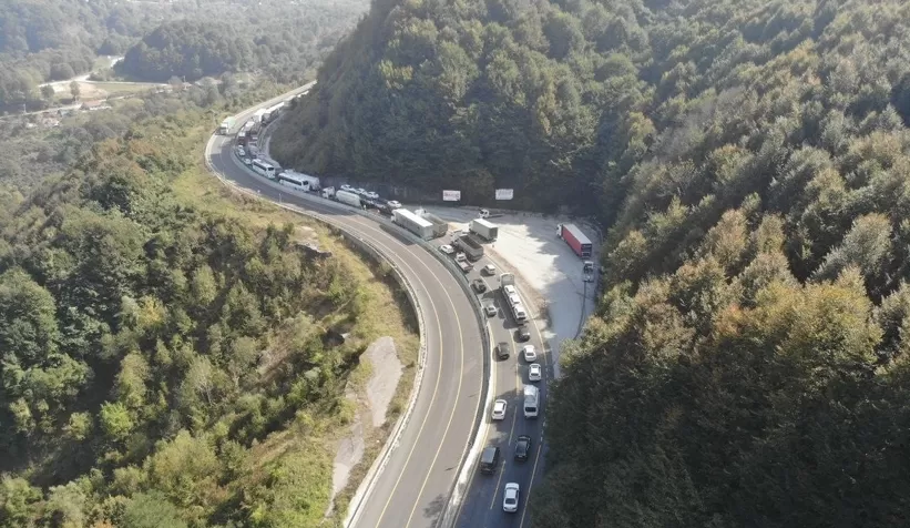 Bolu Dağı'nda trafik durma noktasına geldi