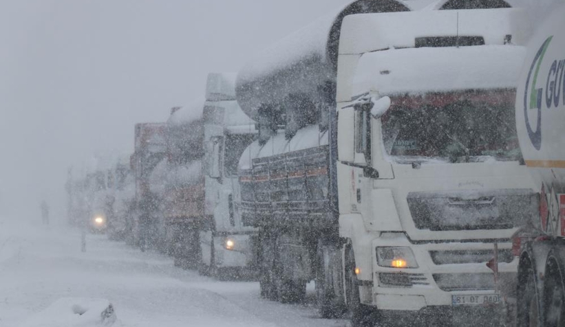 Bolu Dağında ağır tonajlı araçların geçişleri yasaklandı