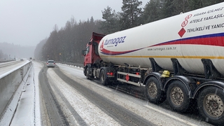 Bolu Dağı’nda kar yağışı