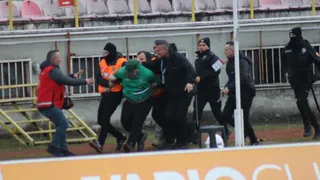 Boluspor-Sakaryaspor maçında tribünler karıştı