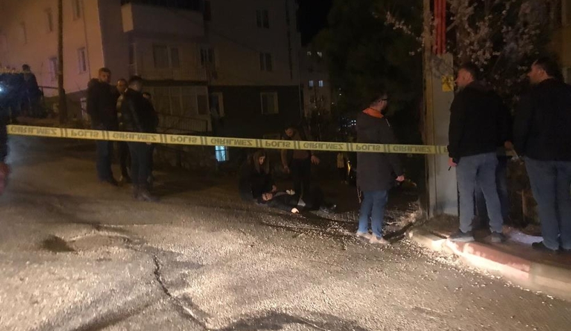 Boşandığı eşi ve erkek arkadaşını vurdu